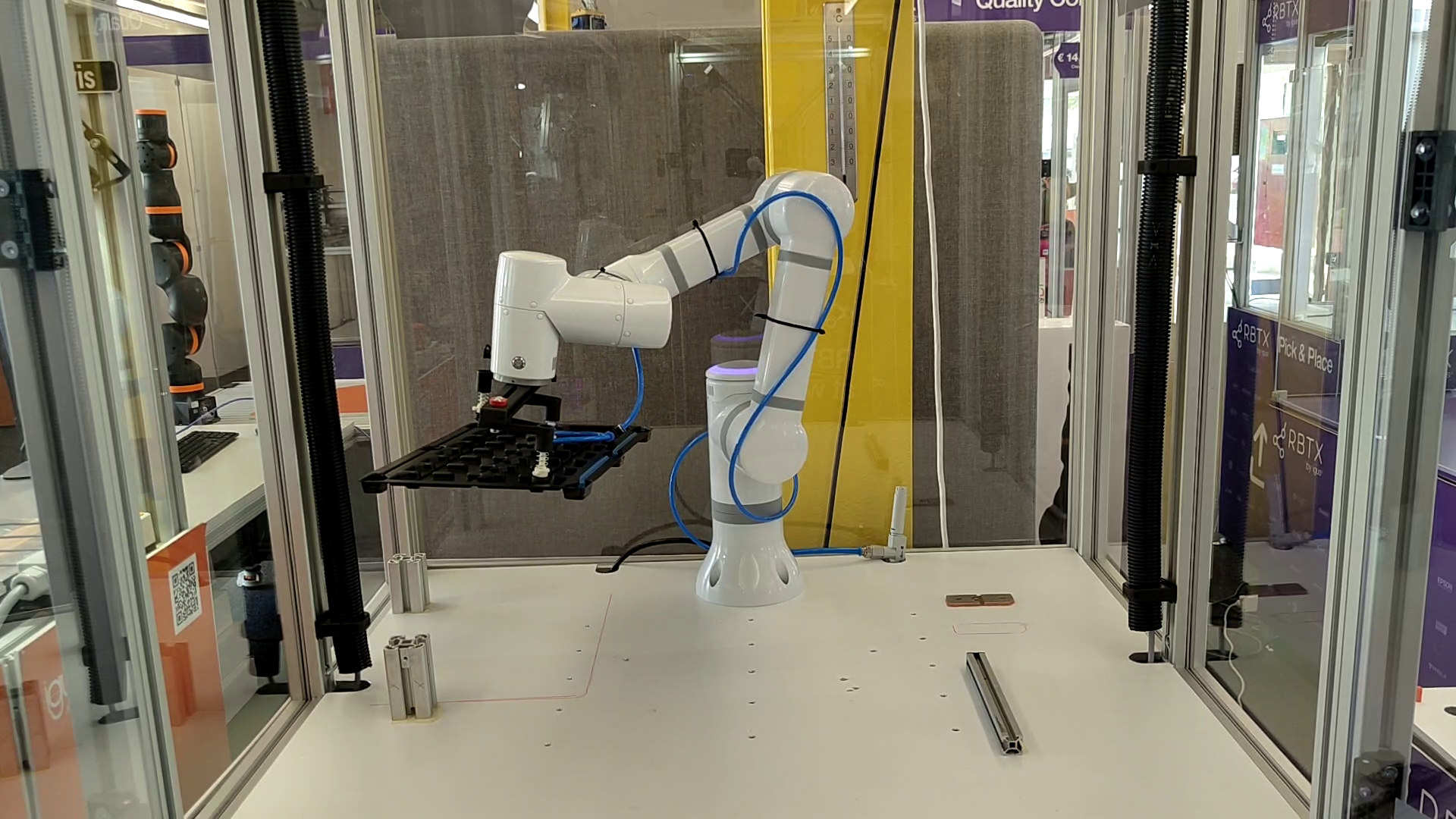 Customer pick and place application test with a Lebai cobot